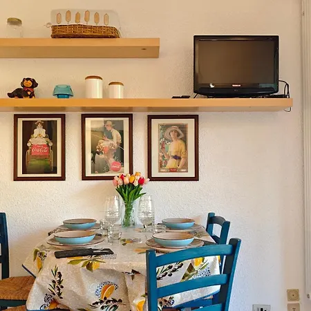 Hostdomus - Lumiere R15 Apartment *